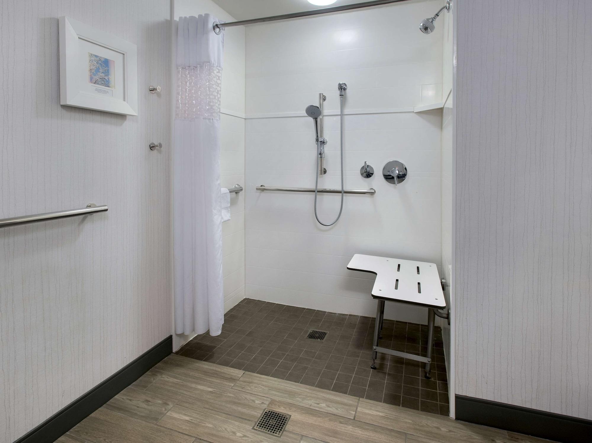Hampton Inn Middletown Exteriör bild