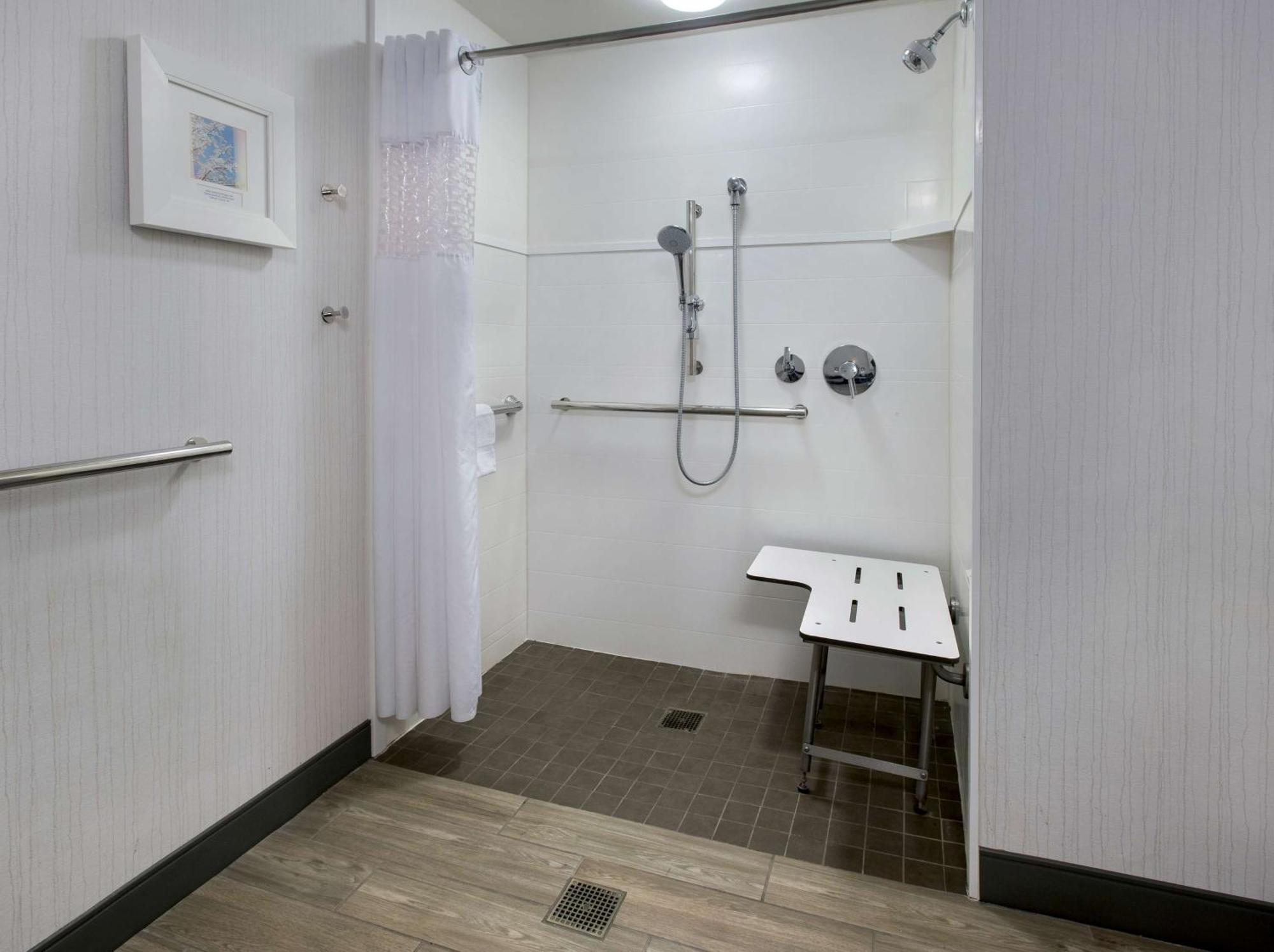 Hampton Inn Middletown Exteriör bild