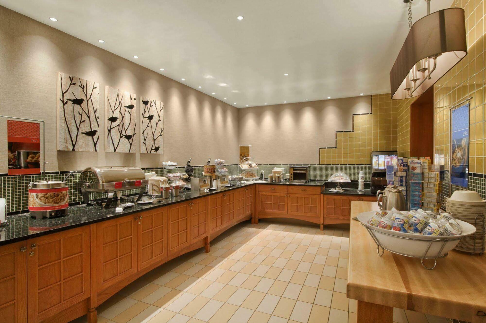Hampton Inn Middletown Exteriör bild